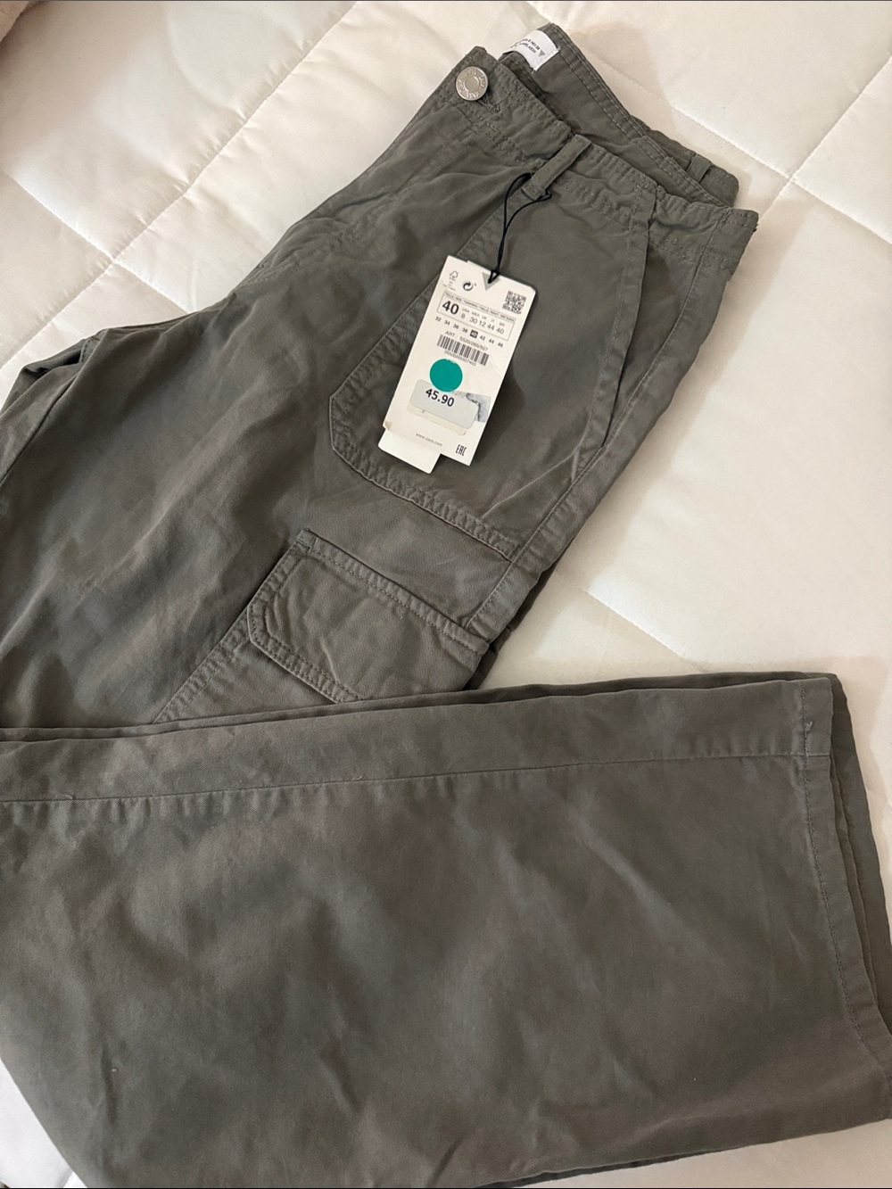 Zara new Olive Green Cargo Pants